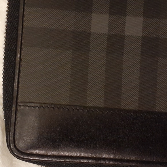 BURBERRY IPAD CASE COVER CHECK NOVA FIRST GENERATION CARRYING CASE - Picture 10 of 14